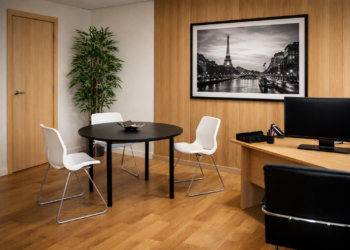 Bureau en location privé en coworking velizy proche versailles